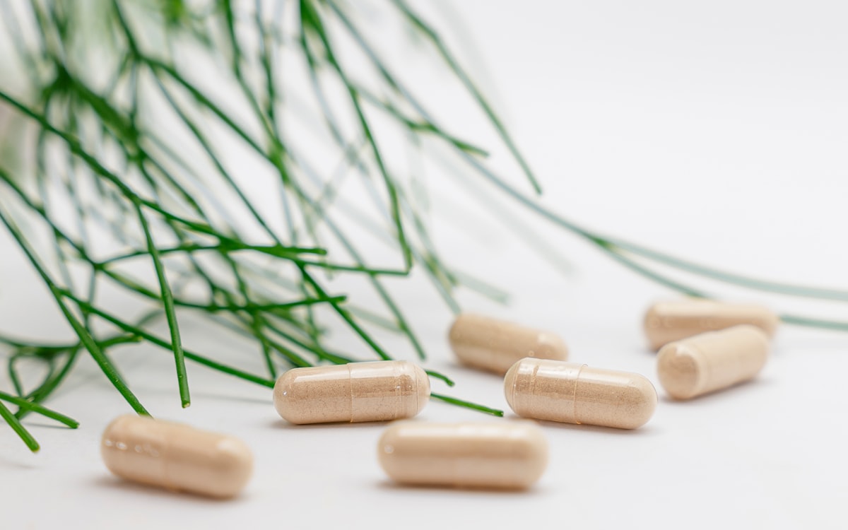 Suplementos naturales en rutina matutina